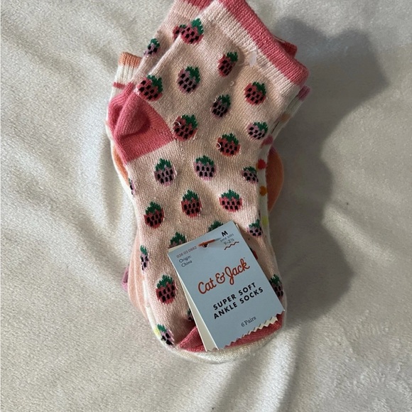 Cat & Jack Other - Cat & Jack Girls 6 Pair Super Soft Ankle Sock Pack Size M 9-2.5 Fruit